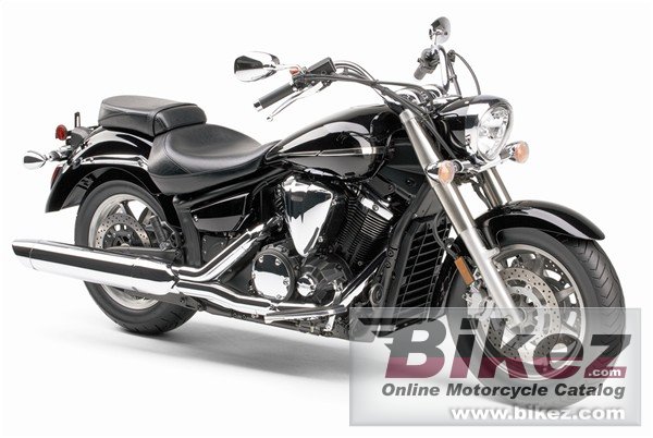 Big Yamaha v star 1300 picture and wallpaper from Bikez.com